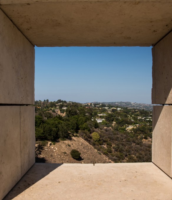 LookingThrough-DSC_7497