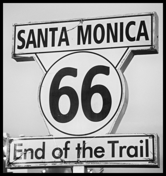 SignsBW-Web-DSC_0489